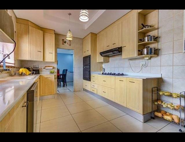 4 BEDROOM HOUSE FOR SALE IN KEMPTON PARK EXT 05